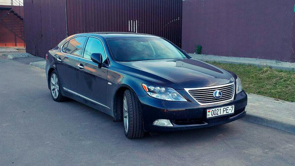Фото в бортжурнале Lexus LS 600h