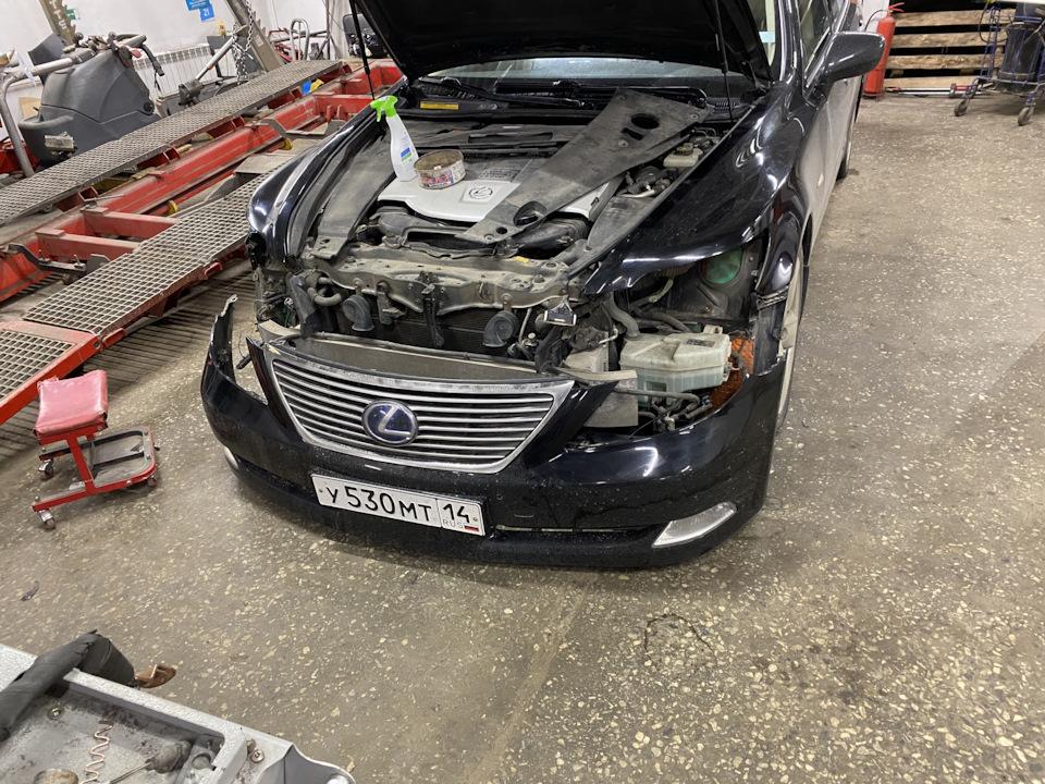 Фото в бортжурнале Lexus LS 600h